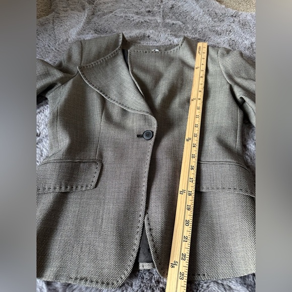 MaxMara 98 % Virgin Wool 2% Elastane Blend Grey textured one button size 6 - Picture 11 of 12